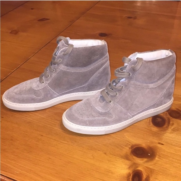 Common Projects Sneakers - Picture 2 of 16